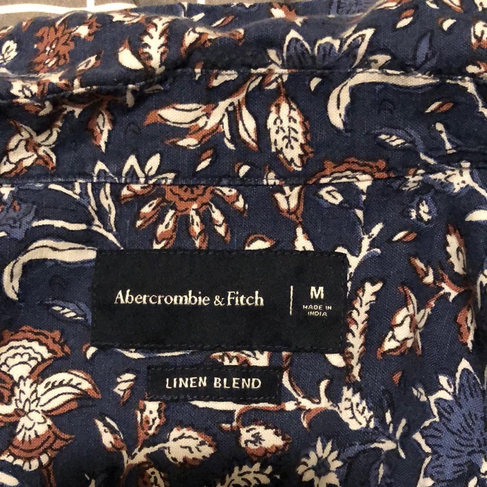 Abercrombie size medium